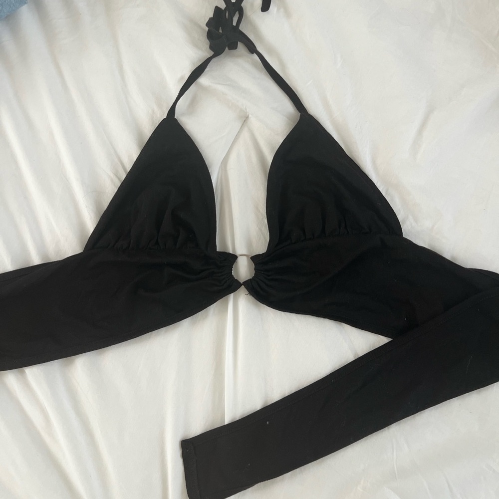Black Tie Top with Ring in the Middle